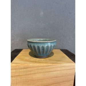 陶藝名家-陳明謙老師-青瓷釉手工菊瓣茶杯